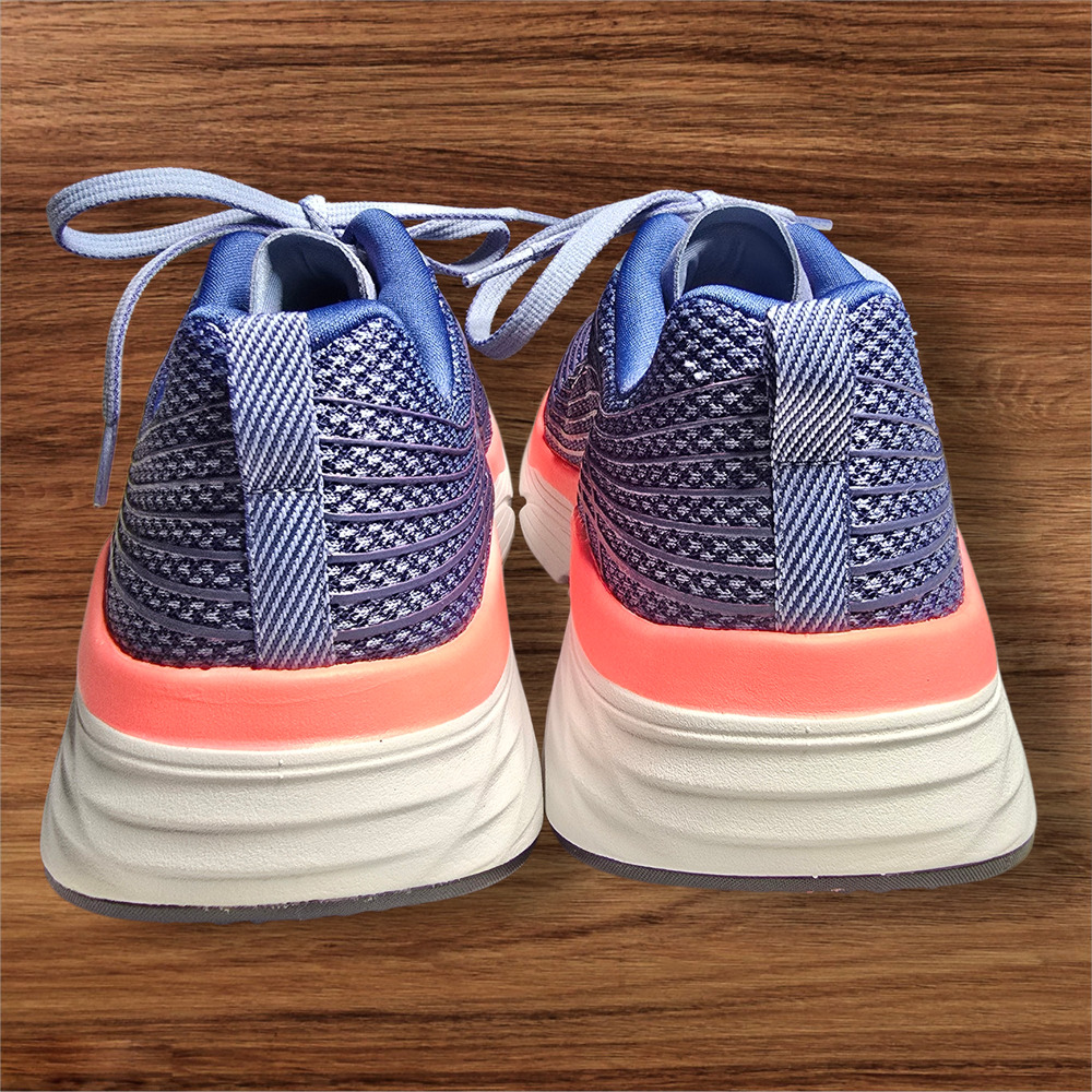 Skechers Women's Go Run Max Cushion Elite Sneakers Blue, Size 10 - Picture 4 of 7